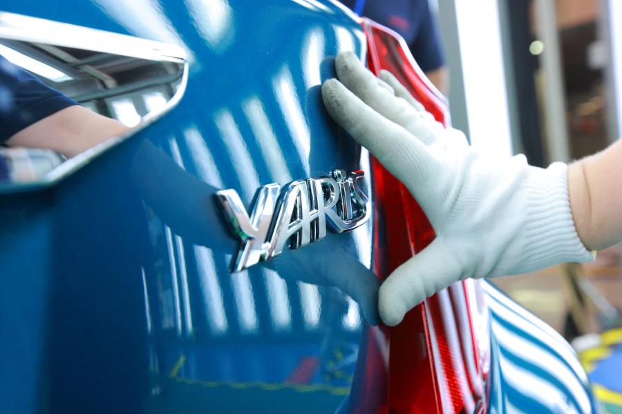  Toyota Yaris 2012 года  (фото 6 из 56)